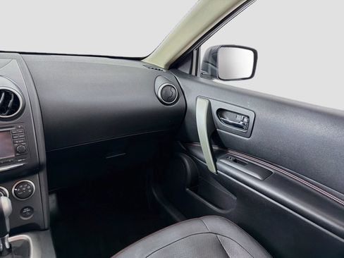 Used 2011 Nissan Rogue SV w/ SL Pkg AWD/4WD image 25