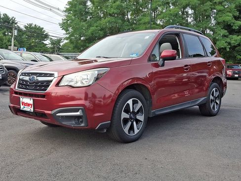 Used 2017 Subaru Forester 2.5i Premium w/ All-Weather Package AWD/4WD image 3