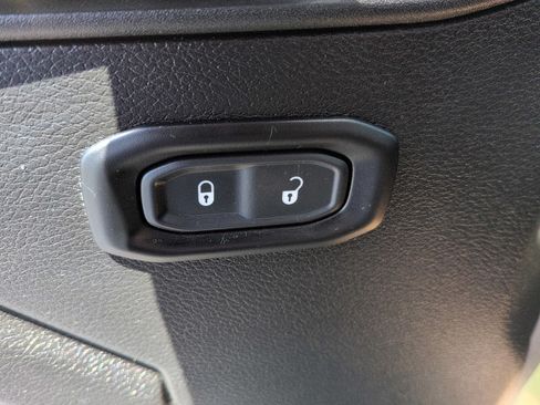 Used 2023 Jeep Wrangler Unlimited w/ Cold Weather Group AWD/4WD image 14