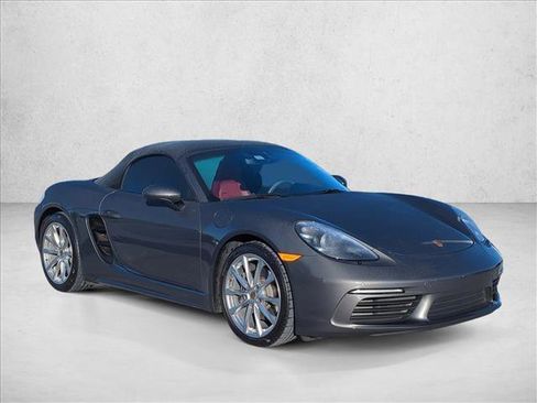 Used 2019 Porsche 718 Boxster image 3