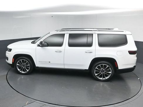 Used 2023 Jeep Wagoneer Series III w/ Premium Group I AWD/4WD image 46