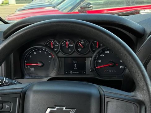 Used 2021 Chevrolet Silverado 1500 Custom Trail Boss w/ LPO, Dark Essentials Package AWD/4WD image 7