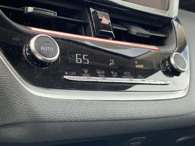 Used 2026 Toyota Corolla LE FWD image 30