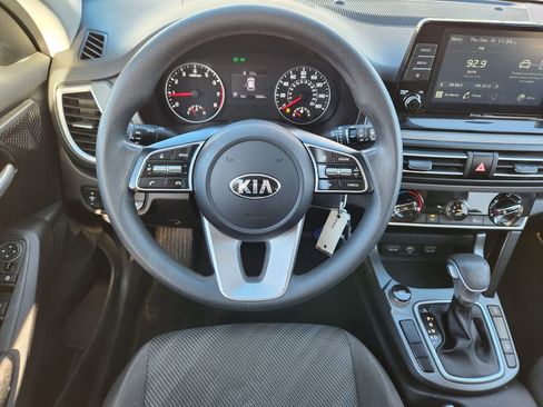 Certified 2021 Kia Seltos LX image 25
