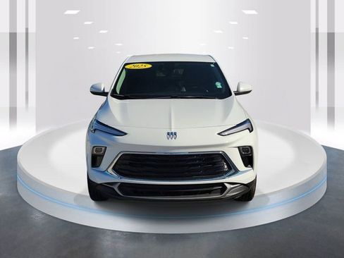 Used 2025 Buick Encore GX Preferred AWD/4WD image 2