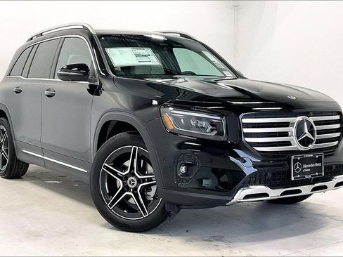 New 2026 Mercedes-Benz GLB 250 image 1