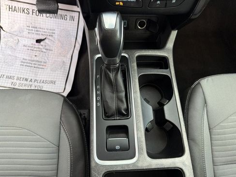 Used 2019 Ford Escape SE FWD image 17