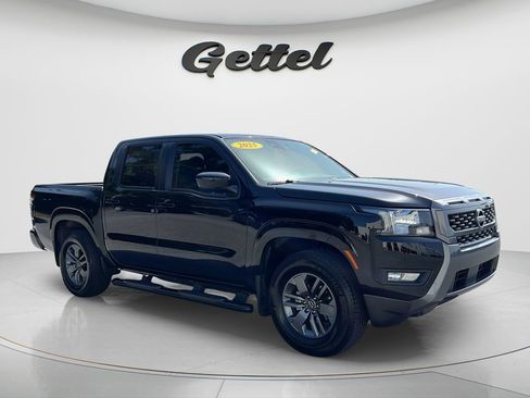 Used 2025 Nissan Frontier SV w/ SV Convenience Package RWD image 3