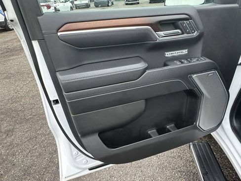 Used 2024 GMC Sierra 1500 Denali w/ Denali Reserve Package image 19