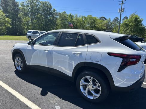 New 2026 Chevrolet Trax LS image 1