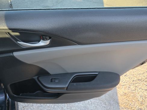 Used 2018 Honda Civic EX image 29