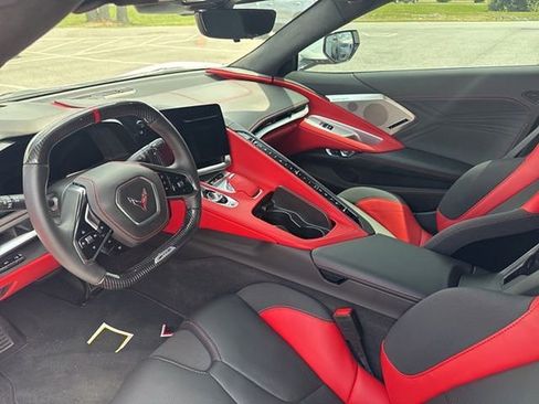 Used 2024 Chevrolet Corvette Z06 w/ Z07 Performance Package RWD image 9