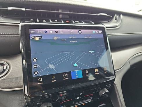 Used 2023 Jeep Grand Cherokee L Limited image 22