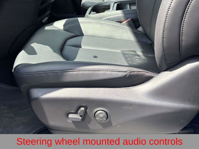 New 2027 Chrysler Pacifica Select FWD image 17