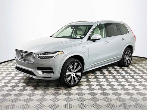 Used 2025 Volvo XC90 T8 Plus w/ Protection Package Premier image 3