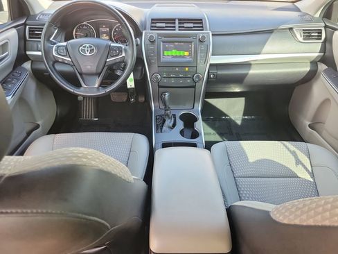 Used 2015 Toyota Camry SE image 11