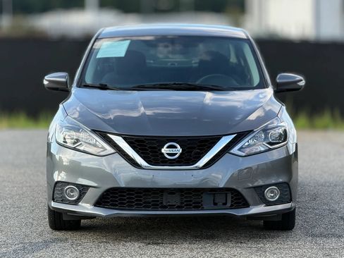 Used 2019 Nissan Sentra SR FWD image 5