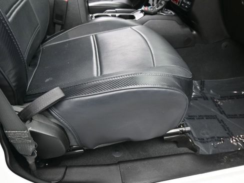 Used 2024 Jeep Gladiator Sport AWD/4WD image 37