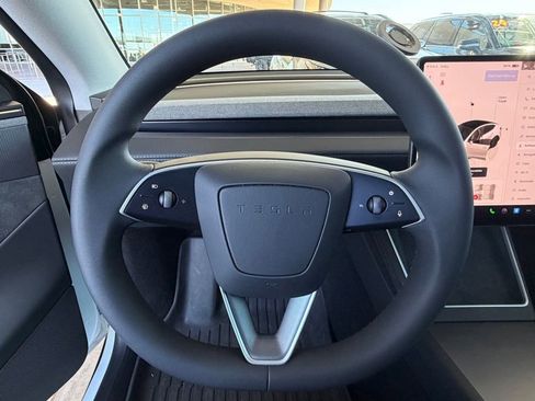 Used 2026 Tesla Model Y Long Range image 14