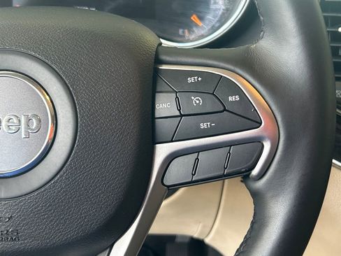 Used 2020 Jeep Grand Cherokee Limited image 39