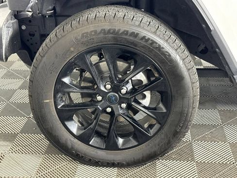 Certified 2025 Jeep Wrangler Unlimited Sahara AWD/4WD image 45