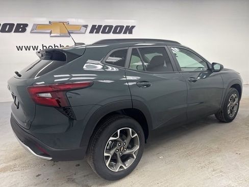 New 2026 Chevrolet Trax LT w/ Driver Confidence Package image 5