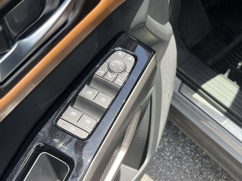 Certified 2024 Nissan Pathfinder Platinum AWD/4WD image 17