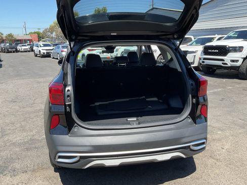 Used 2021 Kia Seltos EX AWD/4WD image 25