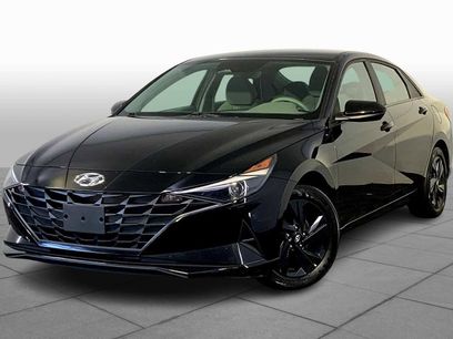 Used 2023 Hyundai Elantra Blue
