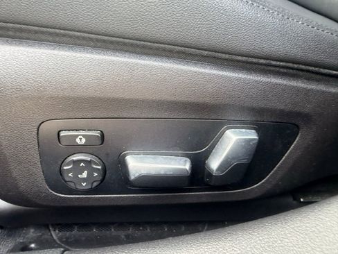 Used 2020 BMW 330i Sedan w/ Convenience Package image 16