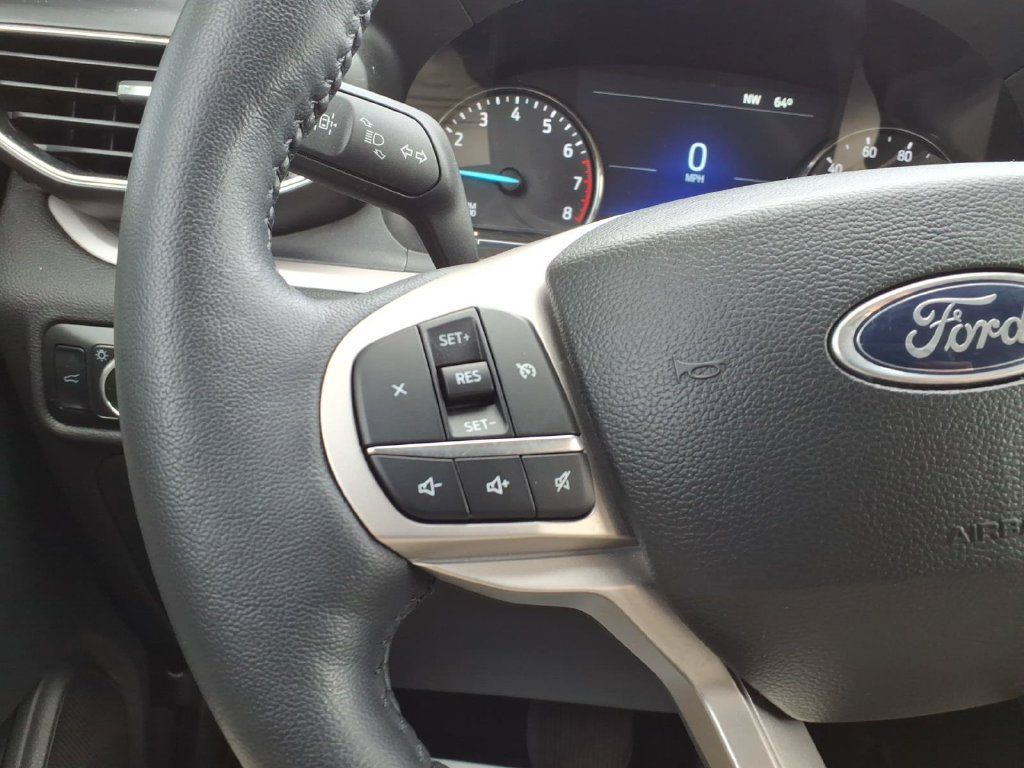 Certified 2023 Ford Explorer XLT w/ Equipment Group 202A AWD/4WD image 17
