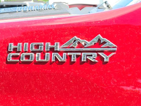 Used 2024 Chevrolet Silverado 2500 High Country w/ High Country Premium Package AWD/4WD image 9