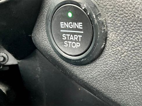 Used 2021 Ford Escape SE image 26