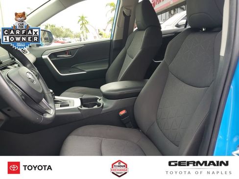 Used 2019 Toyota RAV4 XLE AWD/4WD image 19