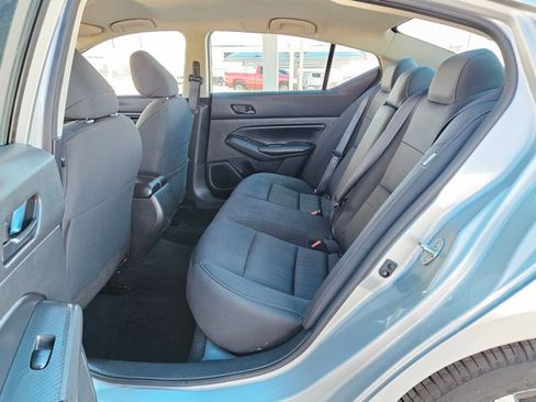 Used 2024 Nissan Altima 2.5 SV image 18