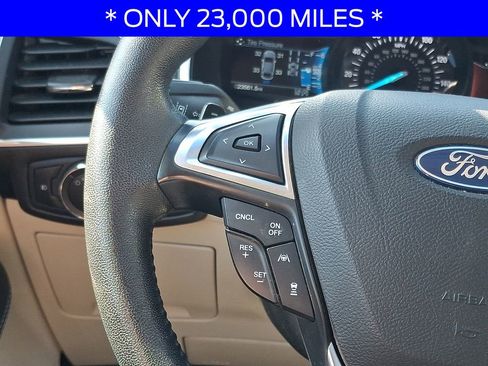 Used 2020 Ford Edge Titanium w/ Equipment Group 301A image 23