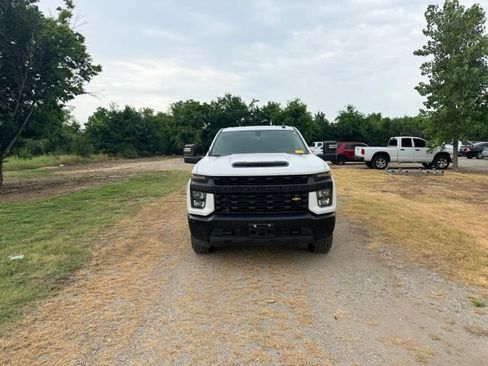 Used 2020 Chevrolet Silverado 2500 W/T w/ WT Convenience Package AWD/4WD image 2