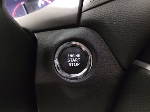 Used 2025 Toyota RAV4 XLE AWD/4WD image 24