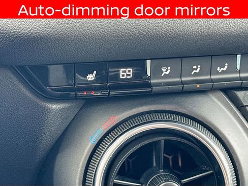 Used 2023 Chevrolet Blazer LT image 15