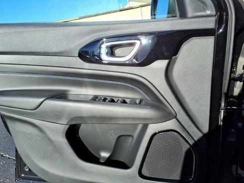 New 2026 Jeep Compass Latitude image 8