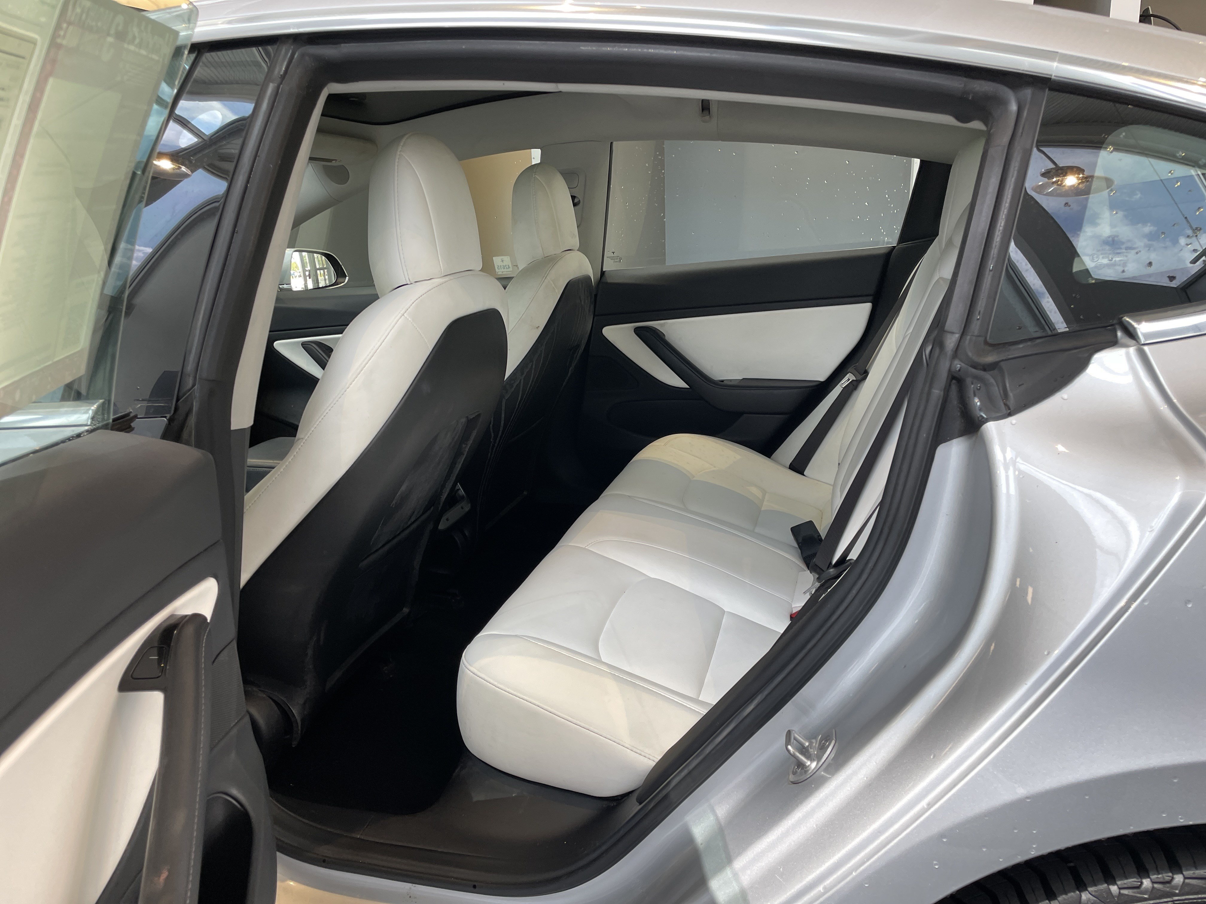 Used 2018 Tesla Model 3 Long Range AWD/4WD image 32