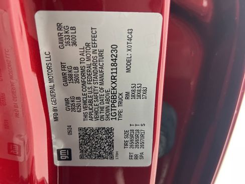 Used 2024 GMC Canyon Elevation w/ Convenience Package image 30