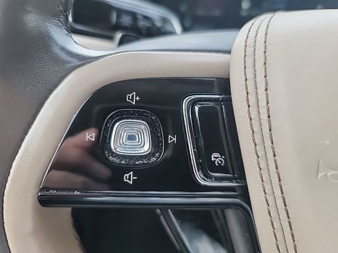 Used 2022 Lincoln Aviator Reserve w/ Equipment Group 201A AWD/4WD image 22