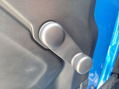 Used 2022 Jeep Gladiator Sport image 19