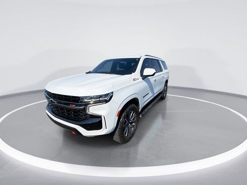 Used 2022 Chevrolet Suburban Z71 image 4