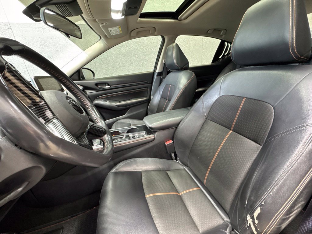 Used 2022 Nissan Altima 2.5 SR w/ Midnight Edition Package AWD/4WD image 10