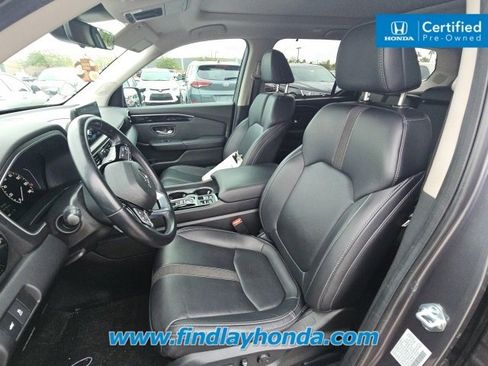 Certified 2025 Honda Pilot Touring image 8