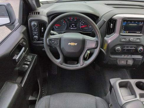 Used 2019 Chevrolet Silverado 1500 Custom w/ Custom Convenience Package AWD/4WD image 15