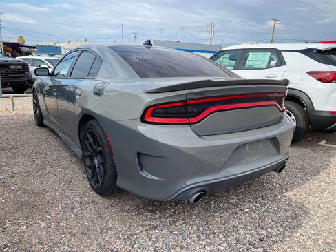 Used 2019 Dodge Charger R/T w/ Plus Group RWD image 3