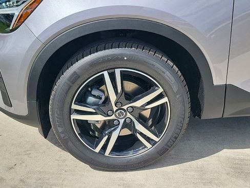 New 2026 Volvo XC40 B4 Core w/ Climate Package FWD image 3